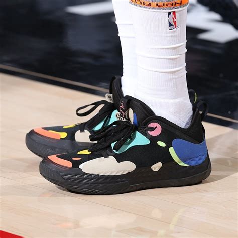 what shoes didjames harden wear